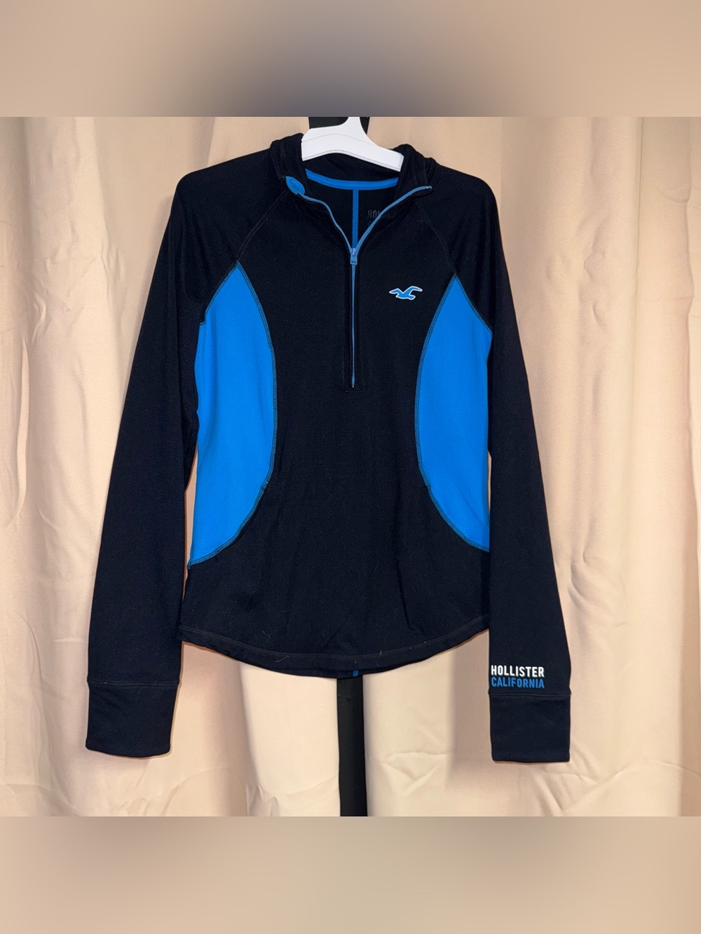 hollister half zip sweatshirt